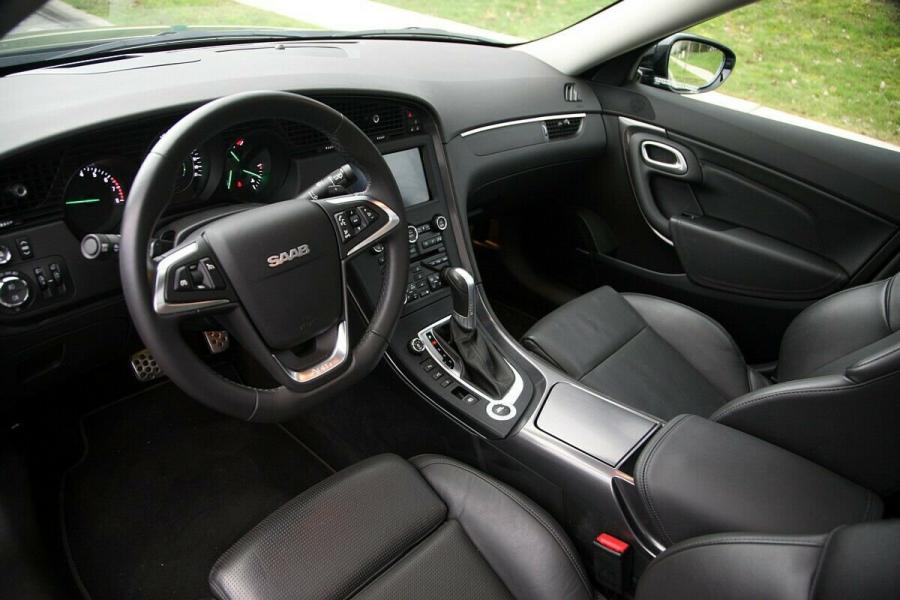 Торпедо Saab 9-5 Aero Sedan 2011 года  (фото 6 из 24)